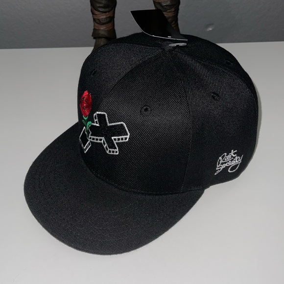 RIOT SOCIETY: X Rose Adjustable Snapback Hat - Black - Picture 8 of 8
